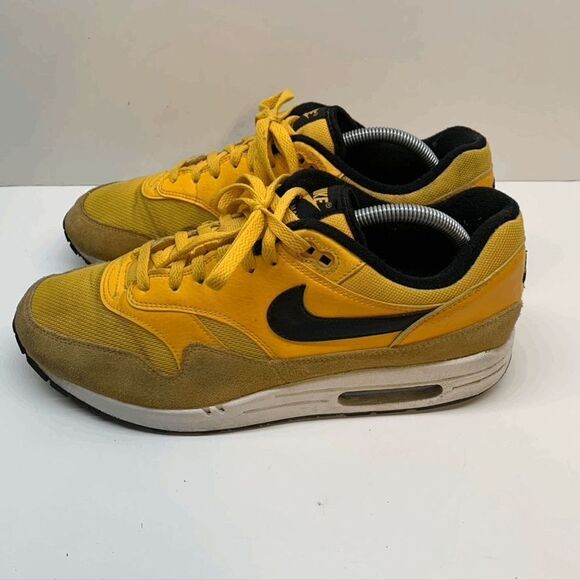 Nike Air Max 1 University Gold Black White Mens Size‎ 11 rare BV1254-700 (READ) main image 4